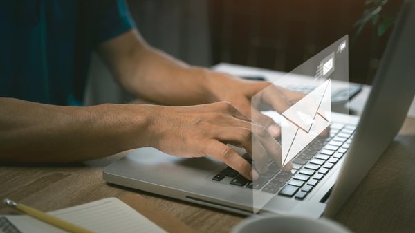 Augmentez votre taux de conversion grâce à une stratégie d'email marketing personnalisée